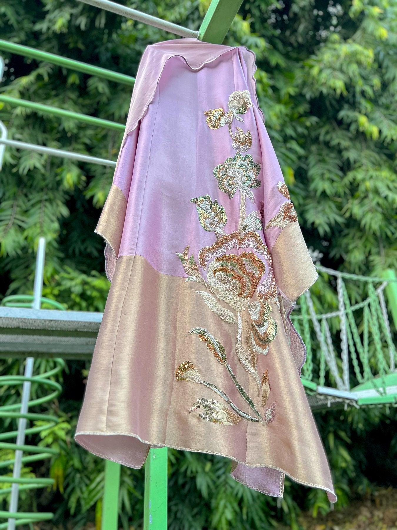 Lilac Pink Satin Tissue Big Cutdana Aline