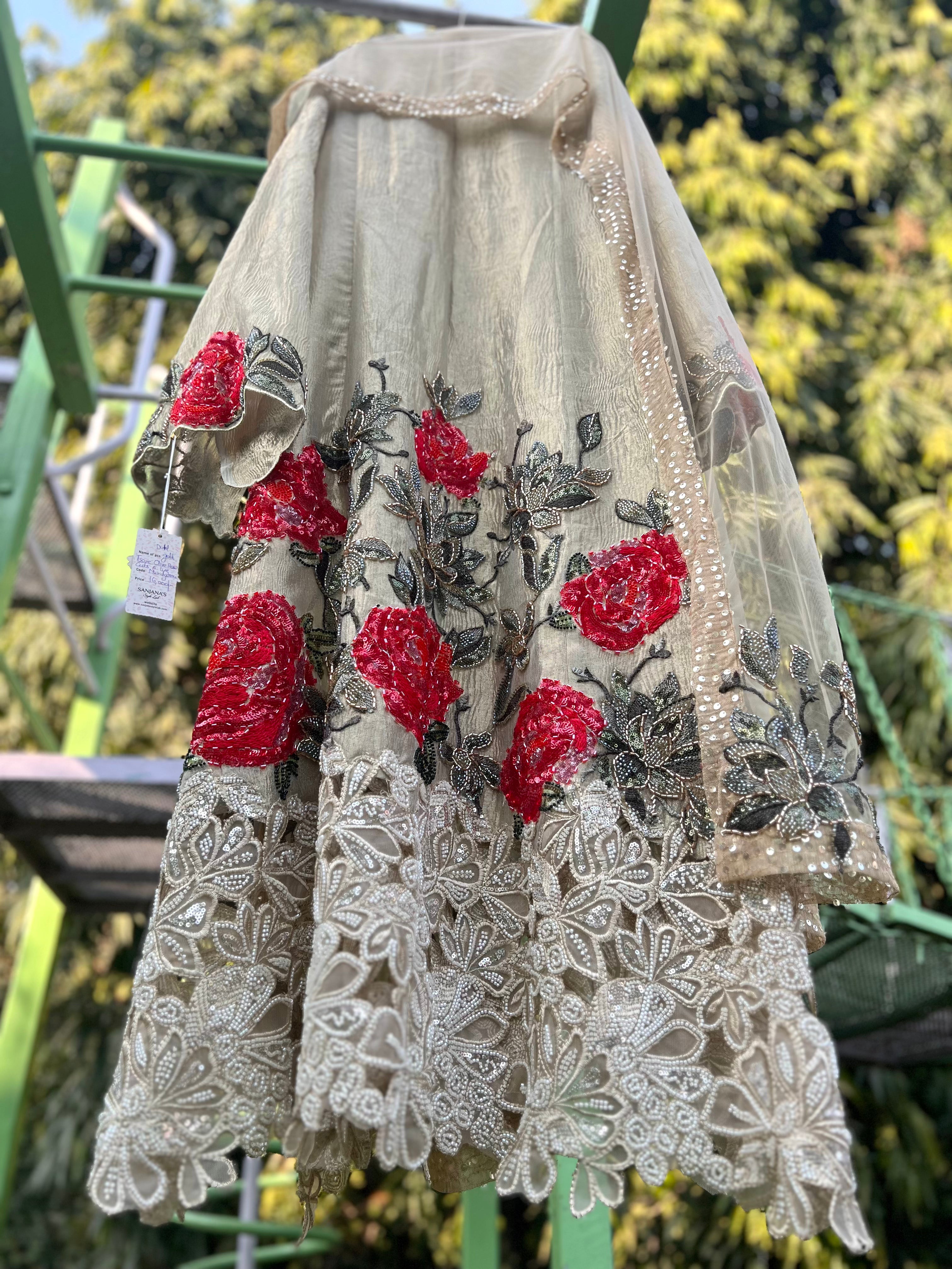 Dull Gold Tissue Olive Rose Cuts Aline