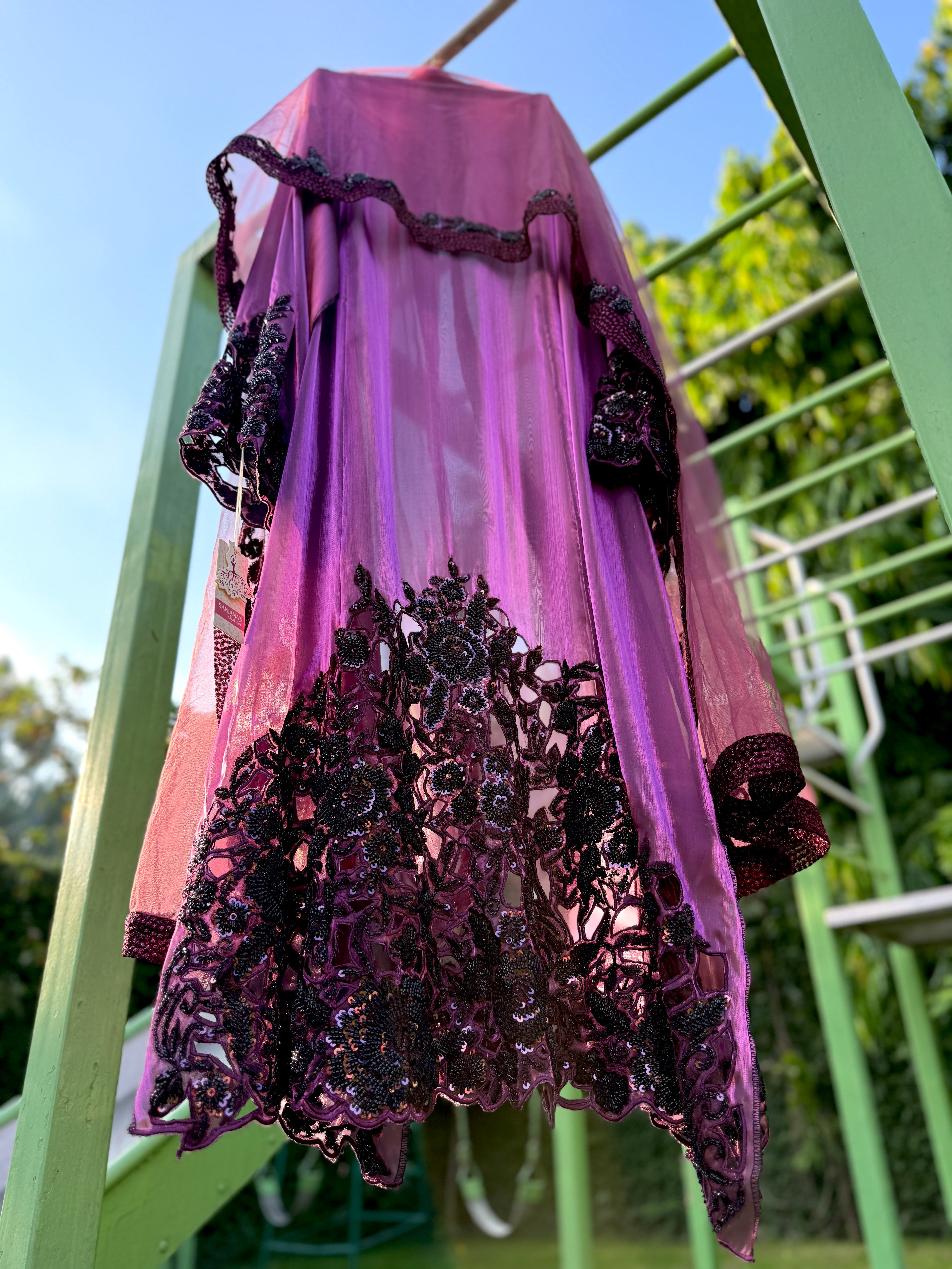 Rani Pink Glass Tissue Cuts