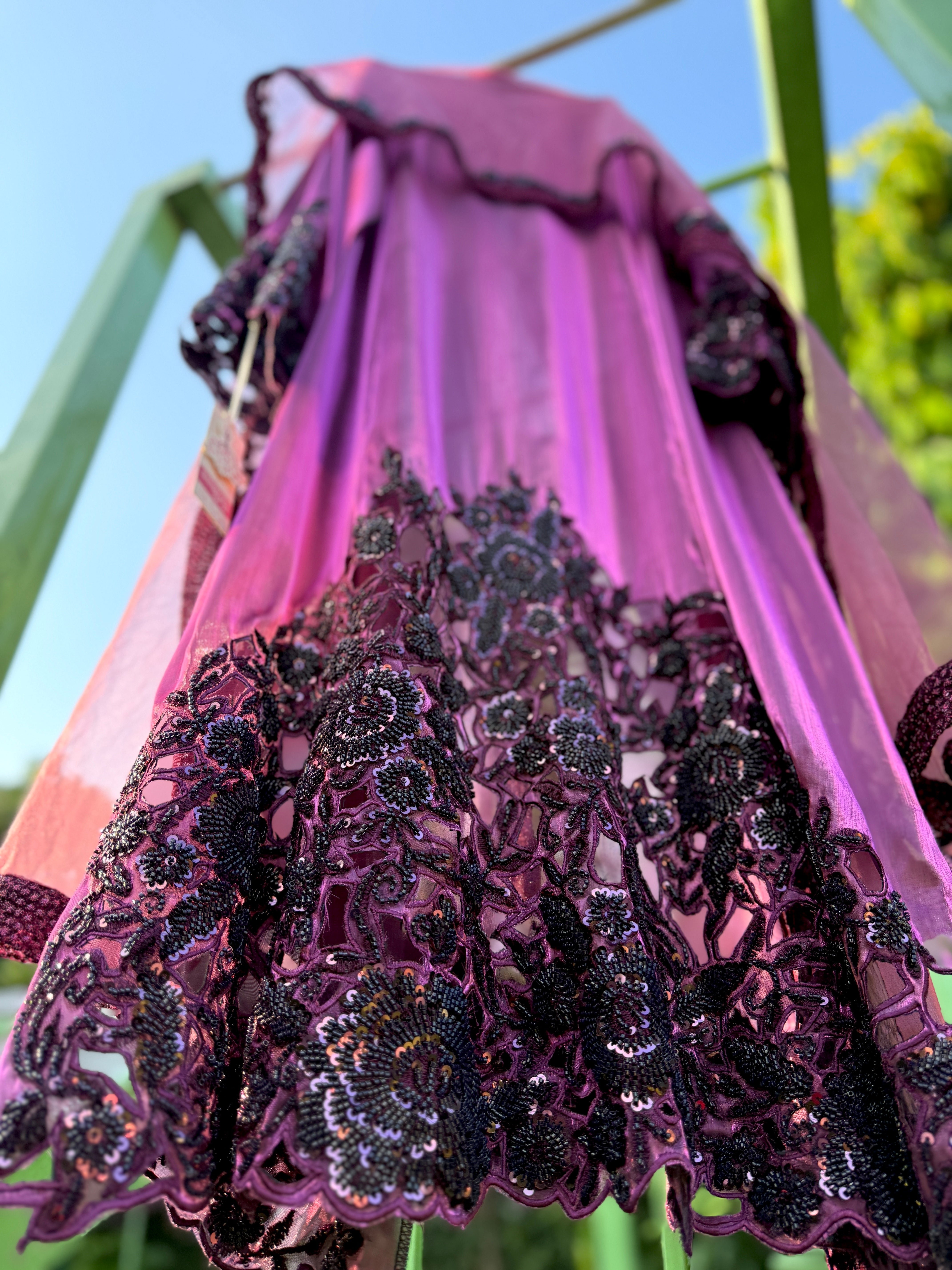 Rani Pink Glass Tissue Cuts