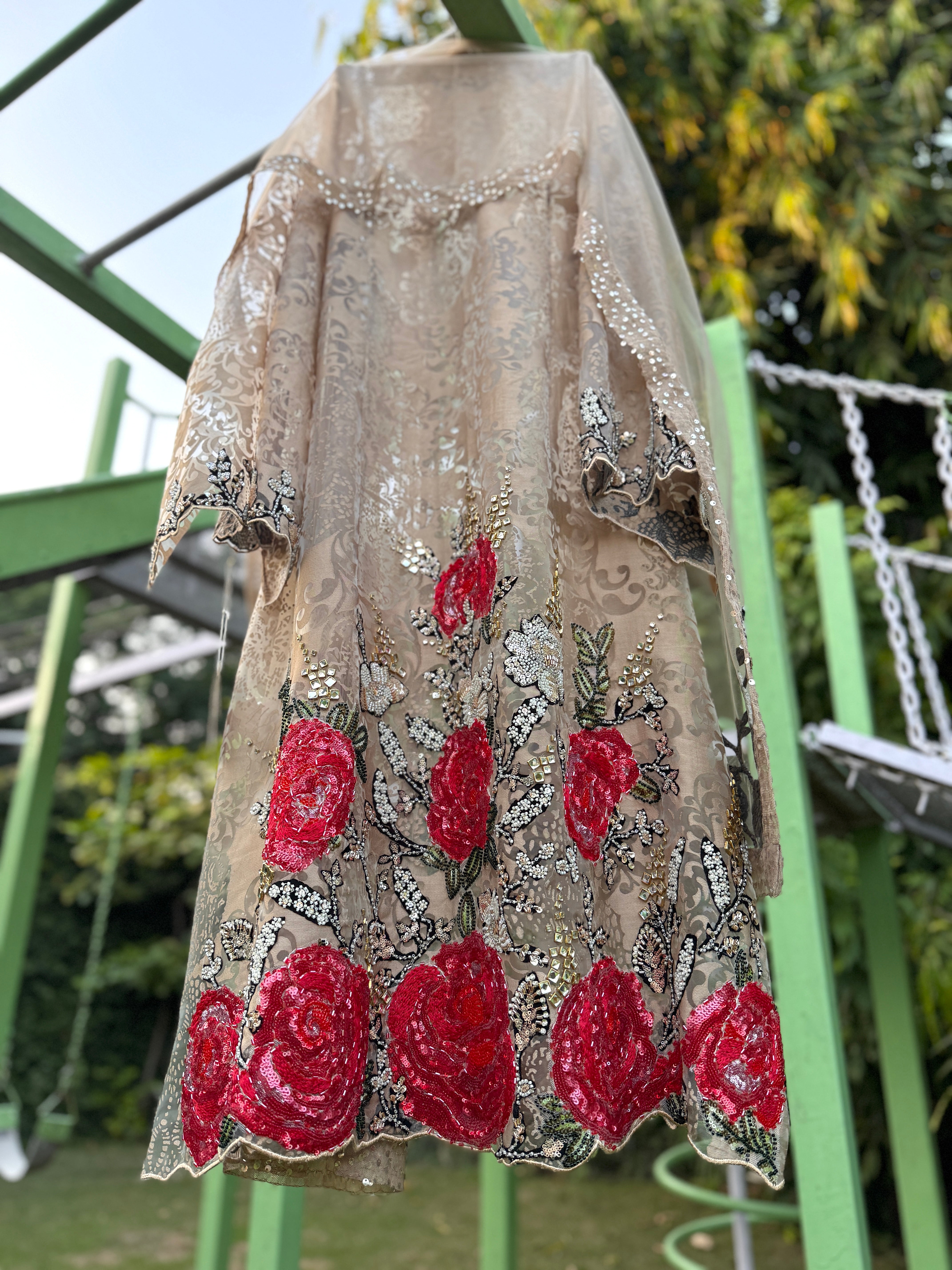 Beige Brasso Red Rose Aline