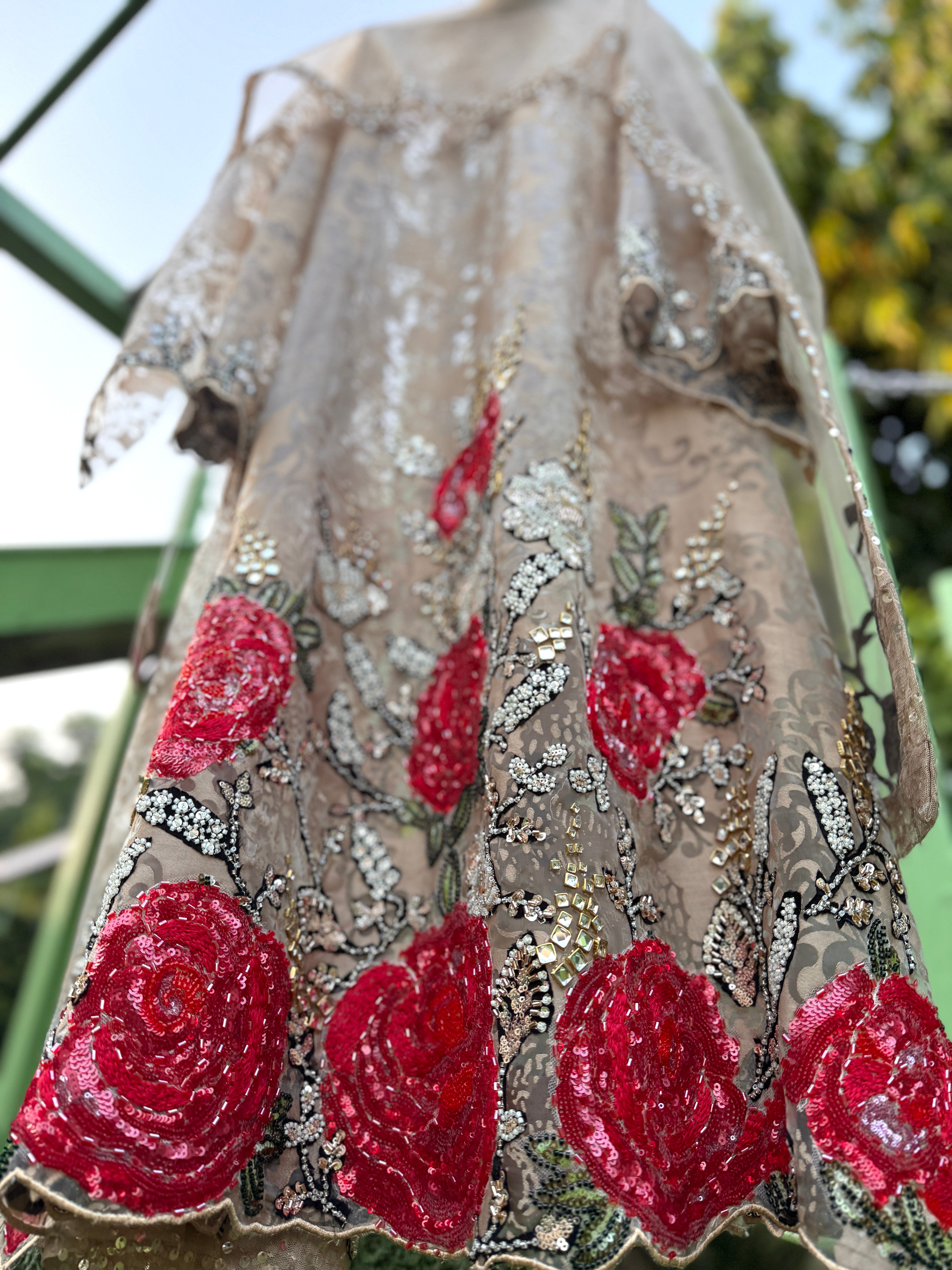 Beige Brasso Red Rose Aline