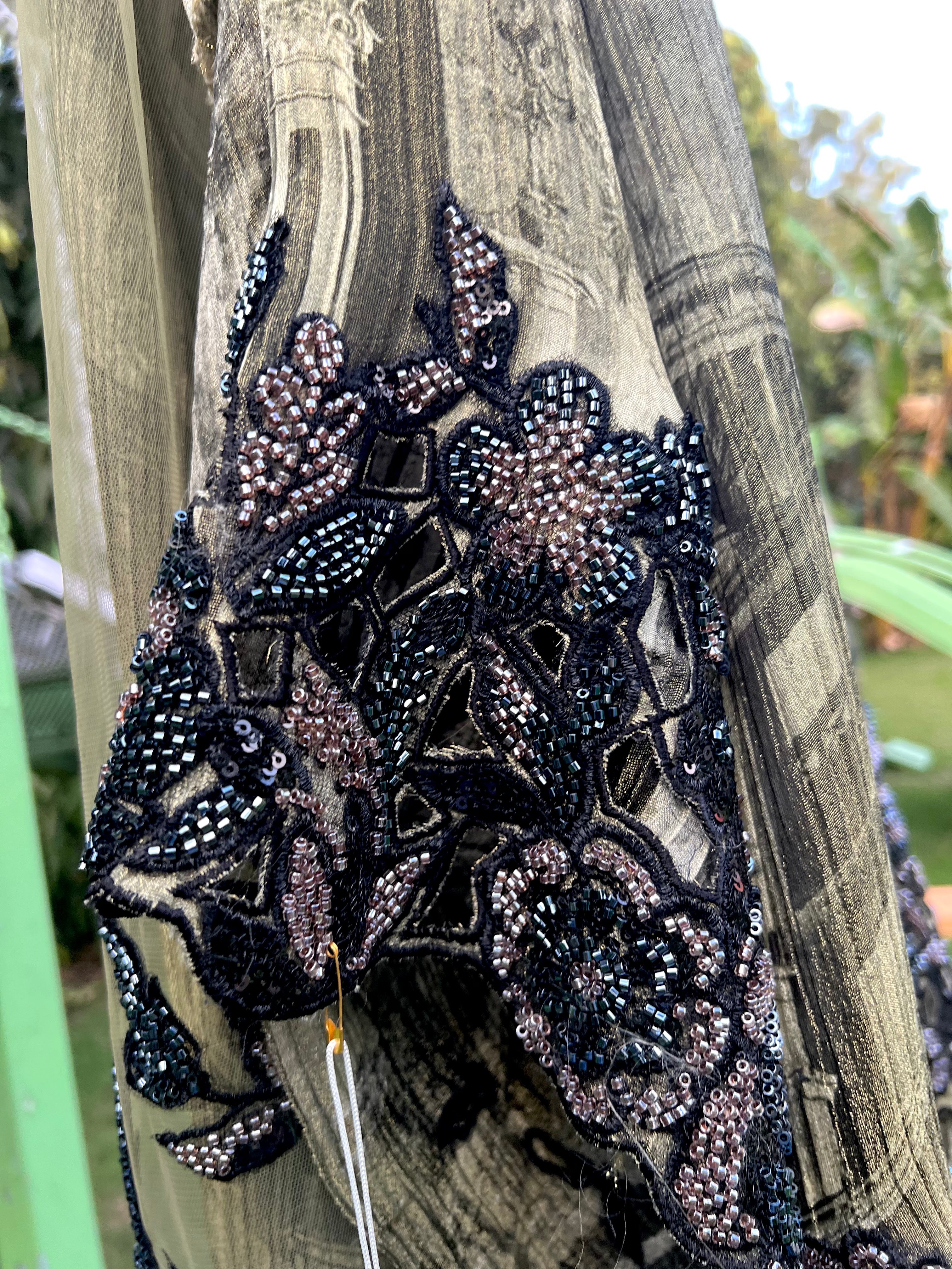 Green Architectural Black Cuts Straight